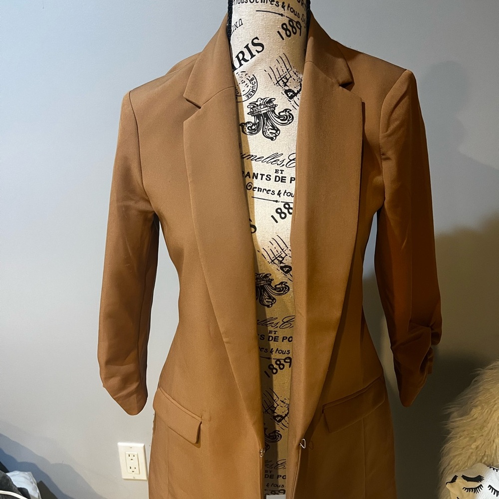Women's Tan Blazer and Pant Set - Picture 2 of 7